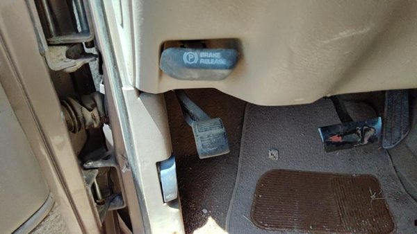 94-00 Silverado 2500 Parking Brake Pedal Assembly Oem Complete Emergency Unit — photo 3