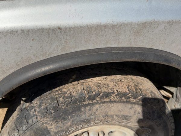 1988-1992 Isuzu Pup Driver Left Front Wheel Flare Moulding Oem Fender — photo 3