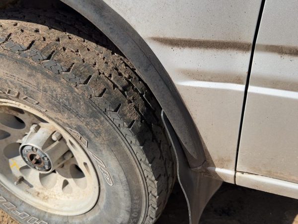 1988-1992 Isuzu Pup Driver Left Front Wheel Flare Moulding Oem Fender — photo 6