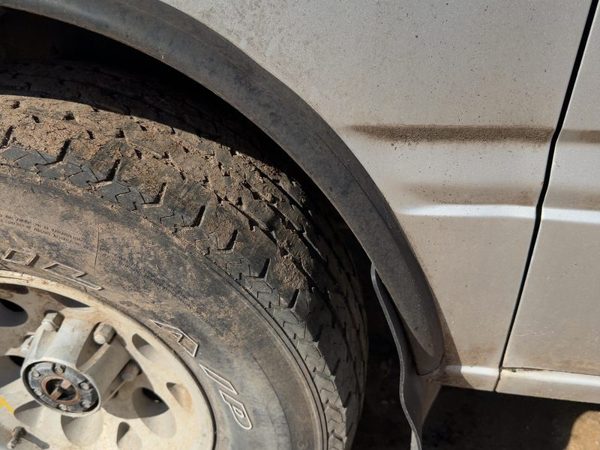 1988-1992 Isuzu Pup Driver Left Front Wheel Flare Moulding Oem Fender — photo 7