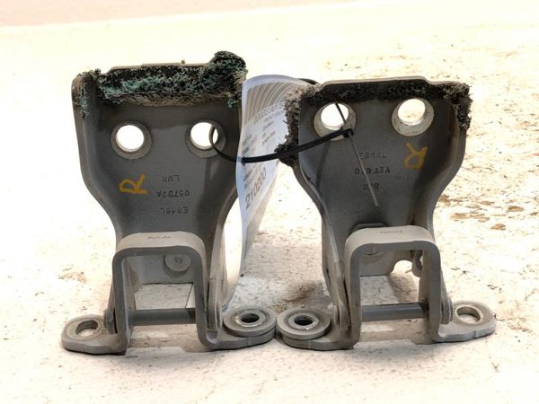 2014 Ford F250 Super Duty Passenger Right Front Door Hinge Pair Set Oem Crew Cab — photo 1