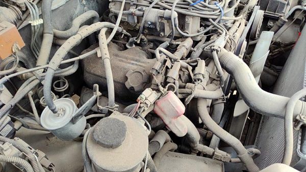 1994-1995 Nissan Pathfinder Passenger Right Valve Cover Oem 3.0L — photo 1