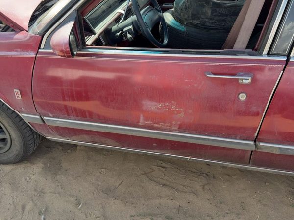 1988 Olds Eighty-eight 88 Front Door LH — photo 3