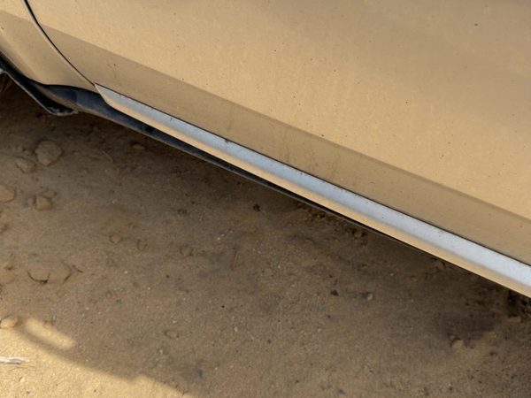 05-07 Fivehundred Driver Front Moulding From Door Trim Strip Silver Birch Jp — photo 4