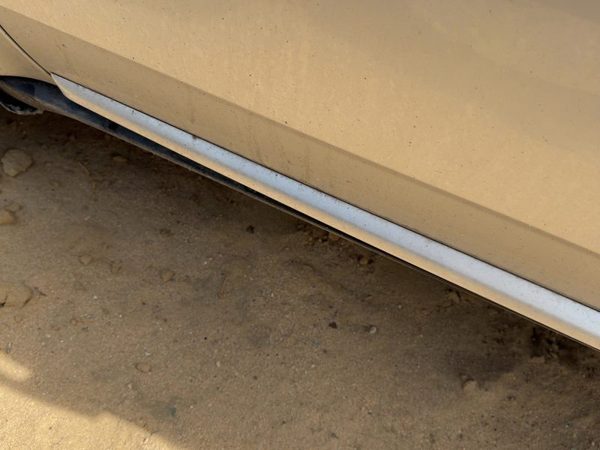 05-07 Fivehundred Driver Front Moulding From Door Trim Strip Silver Birch Jp — photo 5