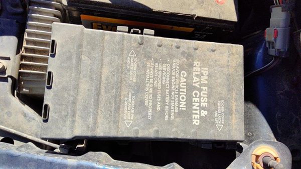 2001-2002 Dodge Caravan Engine Fuse Box Power Distribution Panel Oem 3.8L — photo 2