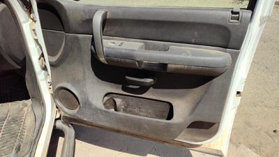 07-09 Silverado 2500 Passenger Right Front Inside Door Trim Panel Only Ebony 19D
