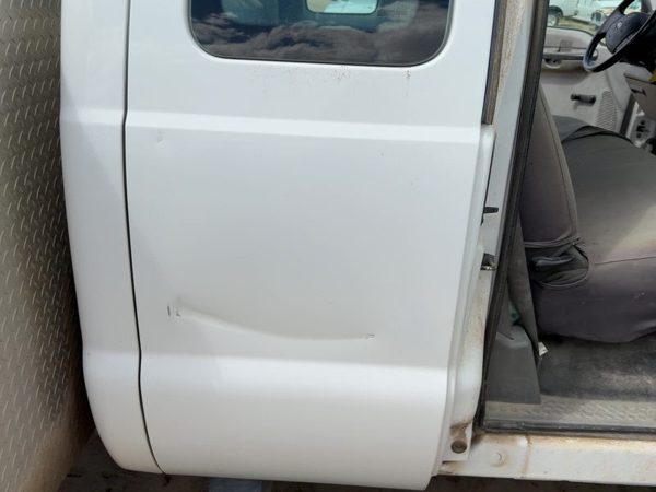 2005 Ford F350 Rear Door RH White — photo 2