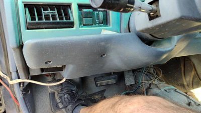 1985-96 Olds Cutlass Ciera Lower Dash Under Column Knee Bolster Trim Panel Blue