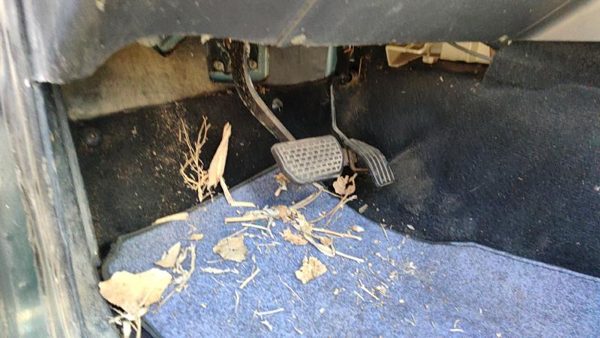 1996-1998 Suzuki Sidekick Complete Brake And Gas Pedal Assembly Oem — photo 2