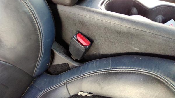 2015 Chrysler 200 Front Seat Belt Black X9 — photo 4