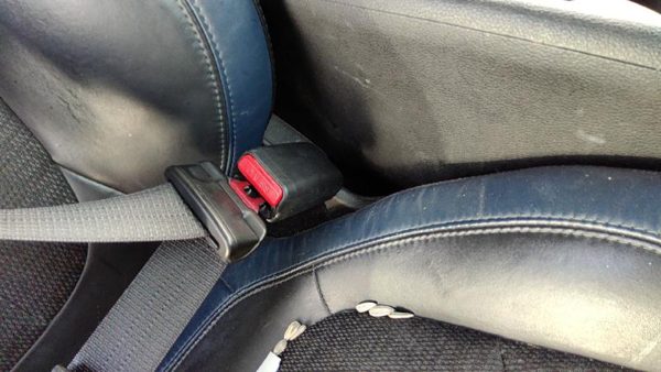 2015 Chrysler 200 Front Seat Belt Black X9 — photo 6