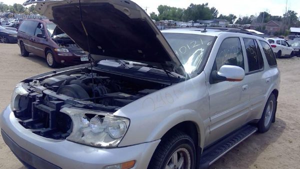 2004 Buick Rainier — vehicle photo 3
