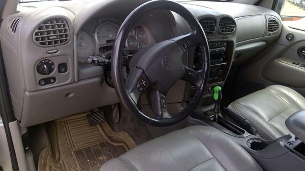 2004 Buick Rainier — vehicle photo 4