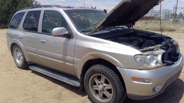 2004 Buick Rainier — vehicle photo 1