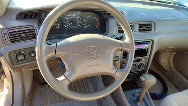 1998 Toyota Camry Steering Wheel OEM Tan 4510006140GO — photo 1