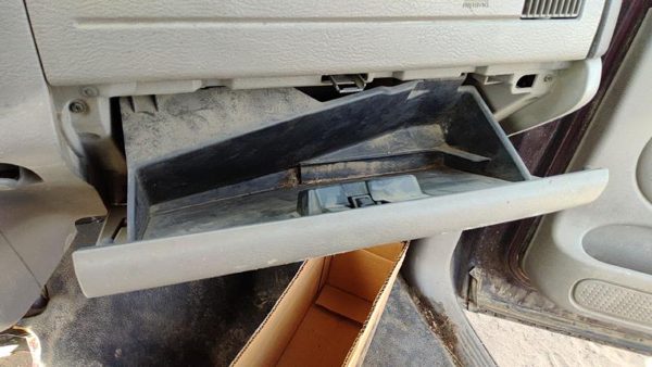03-05 Dodge Ram 2500 Glove Box Assembly Complete Door With Latch Oem Taupe L5 — photo 5