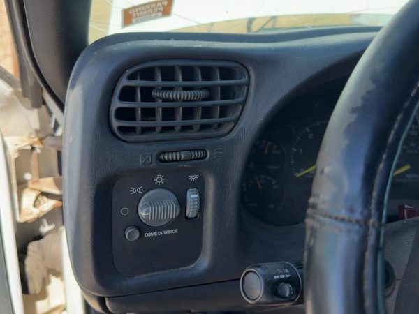 98-02 S10 Blazer Trim Bezel Around Speedometer Dash Surround Panel Graphite 12H — photo 9