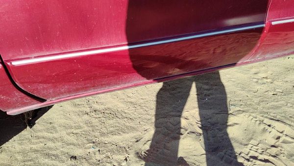 96-99 Olds 88 Driver Left Front Moulding From Door Oem Trim Strip Red — photo 1