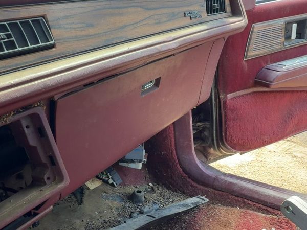 1987 Buick Park Ave Glove Box Assembly Complete Door With Latch Oem Red — photo 1