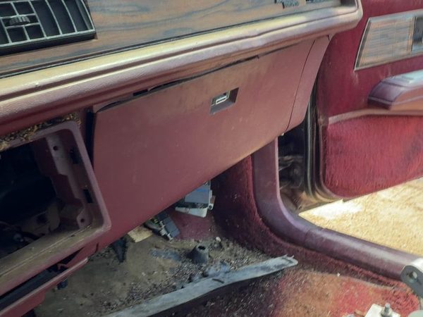1987 Buick Park Ave Glove Box Assembly Complete Door With Latch Oem Red — photo 2