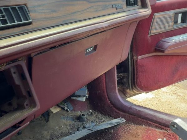 1987 Buick Park Ave Glove Box Assembly Complete Door With Latch Oem Red — photo 3