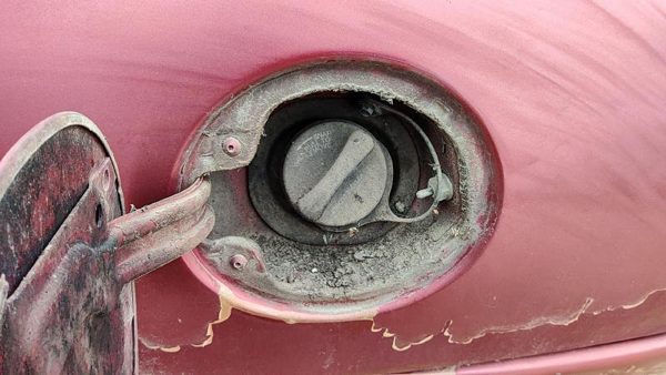 1997 Ford Escort Fuel Filler Neck Assembly With Gas Cap Oem F7Cz9034Ae — photo 1