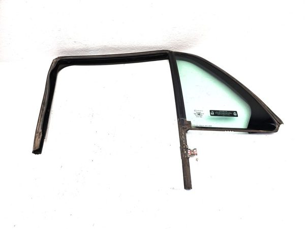 00-05 Deville Dts Driver Left Rear Vent Window Back Door Glass With Frame Oem — photo 1