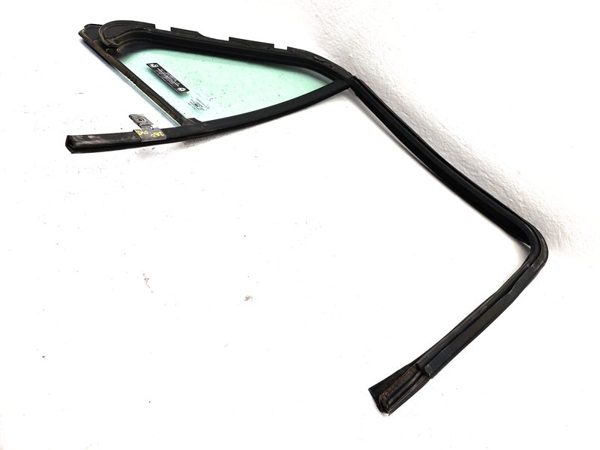 00-05 Deville Dts Driver Left Rear Vent Window Back Door Glass With Frame Oem — photo 10