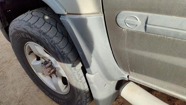 2000-2004 Nissan Xterra Driver Left Front Wheel Lower Flare Moulding Oem Fender — photo 3