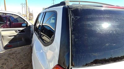 2002-2009 Gmc Envoy Driver Left Rear Corner Moulding On Quarter Panel Oem