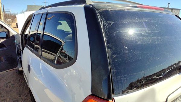 2002-2009 Gmc Envoy Driver Left Rear Corner Moulding On Quarter Panel Oem — photo 3