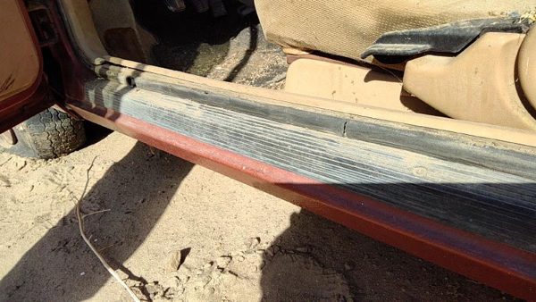 1985 Pontiac Sunbird Outer Door Sill Step Pair Left Right Oem Seal Plate — photo 3
