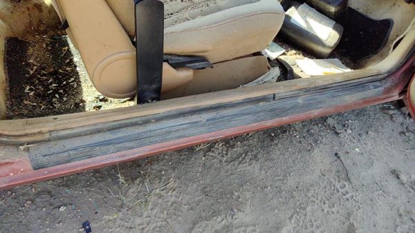 1985 Pontiac Sunbird Outer Door Sill Step Pair Left Right Oem Seal Plate — photo 4