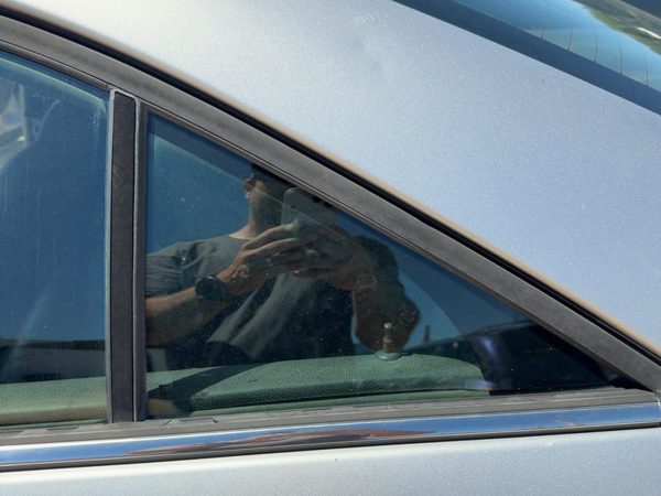 05-10 G6 Driver Left Rear Vent Window Back Door Glass With Frame Oem Sedan — photo 4