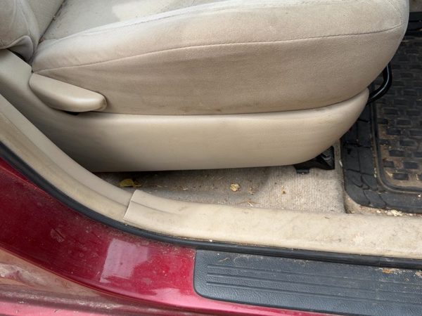 2004-2005 Toyota Prius Passenger Right Side Seat Trim Panel Oem Brown/Ivory Fa08 — photo 1