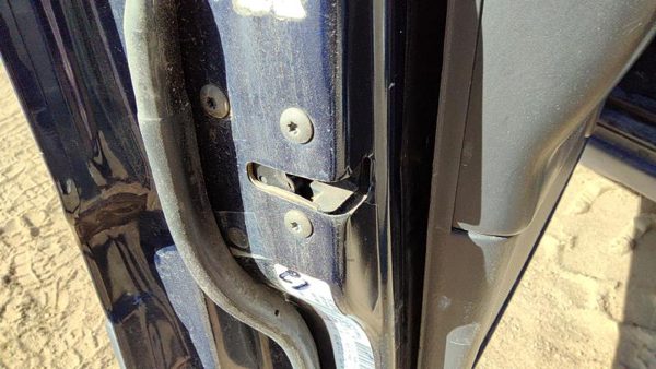 2003-2004 Jeep Grand Cherokee Driver Left Front Door Latch With Rods/Cables Oem — photo 2