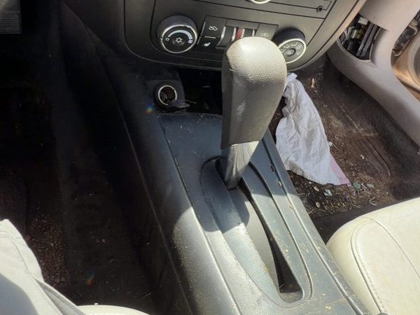 06-07 Monte Carlo Floor Shifter Lever Assembly Shift Unit Automatic Transmission — photo 4