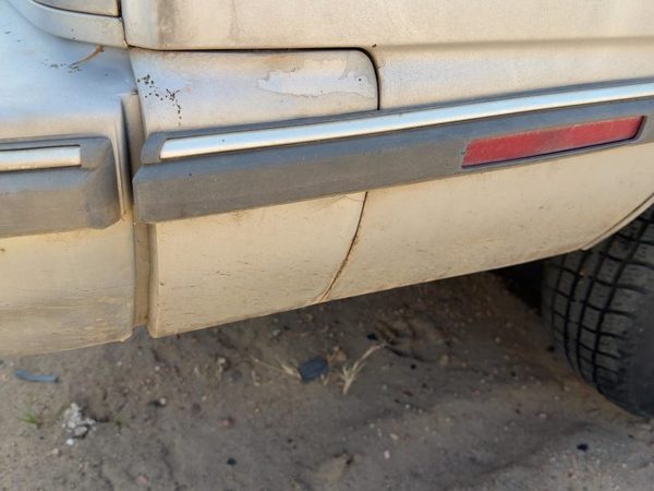 86-91 Olds 88 Passenger Right Rear Moulding On Quarter Panel Oem Silver — photo 3