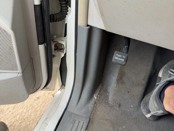 2009-2016 Chrysler Town & Country Driver Left Lower Kick Trim Panel Oem Gray — photo 1