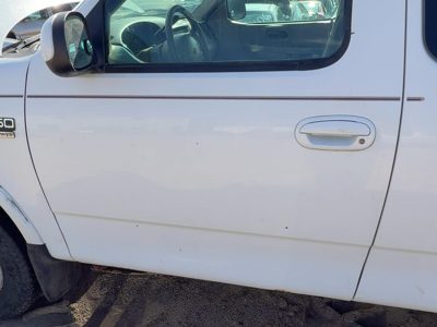 1999 Ford F-150 Front Door LH White Yz