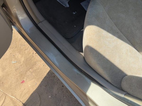 2002 Hyundai Elantra Driver Left Rear Lower Sill Plate Step Trim Panel Oem Beige — photo 2