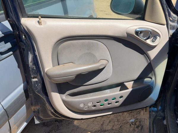 01-02 Pt Cruiser Left Front Door Trim Panel With Master Switch Power Locks Beige — photo 1