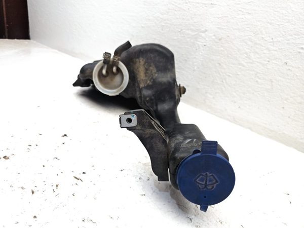 08-15 Mercedes C300 Windshield Washer Fluid Reservoir With Pump Oem Wiper Tank — photo 7
