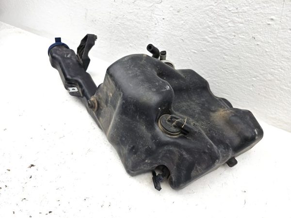 08-15 Mercedes C300 Windshield Washer Fluid Reservoir With Pump Oem Wiper Tank — photo 6