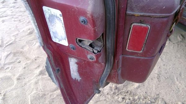 1986-1991 Olds Eighty Eight Driver Left Front Door Latch With Rods/Cables Oem — photo 5