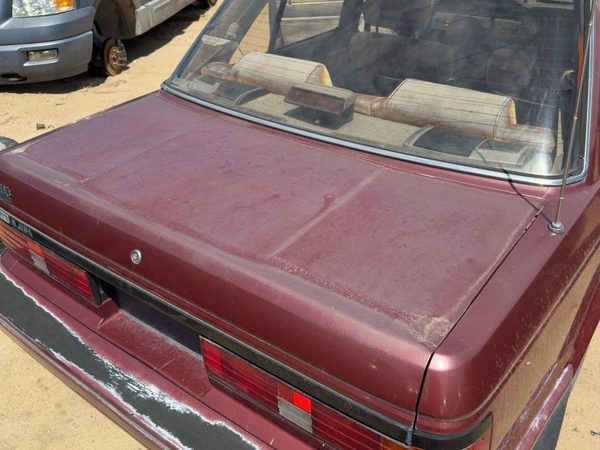 1987 Nissan Maxima Trunk/decklid/hatch/tailgate Red — photo 1