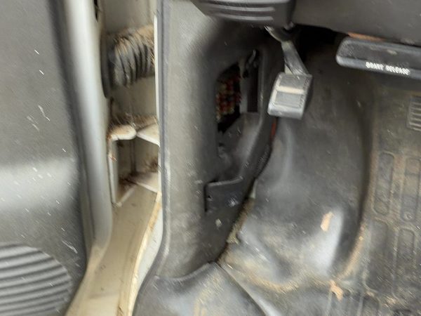 2002 Chevy Express Van 2500 Driver Left Lower Kick Trim Panel Oem Black — photo 2