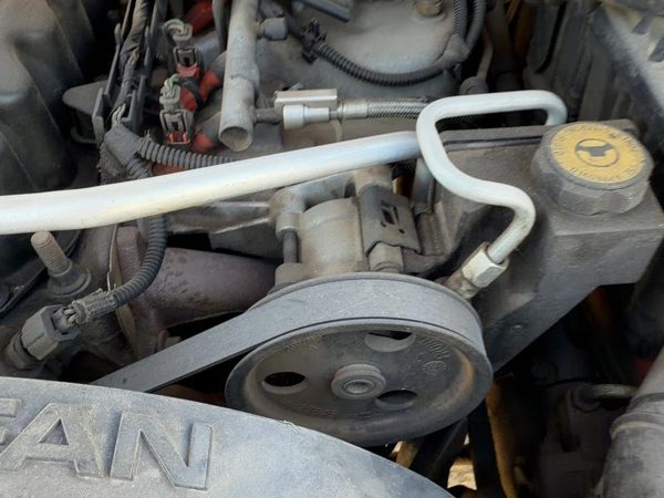 1999-2004 Jeep Grand Cherokee Power Steering Pump With Mount Bracket Oem 4.0L — photo 1