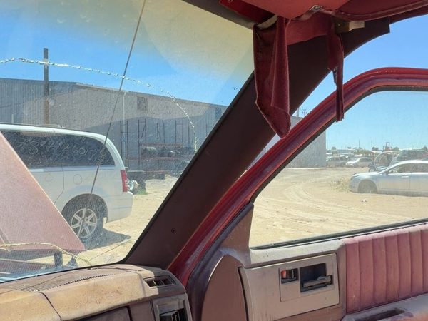 90 Chevy S10 Pickup Passenger Right A Pillar Trim Windshield Post Panel Oem Red — photo 1